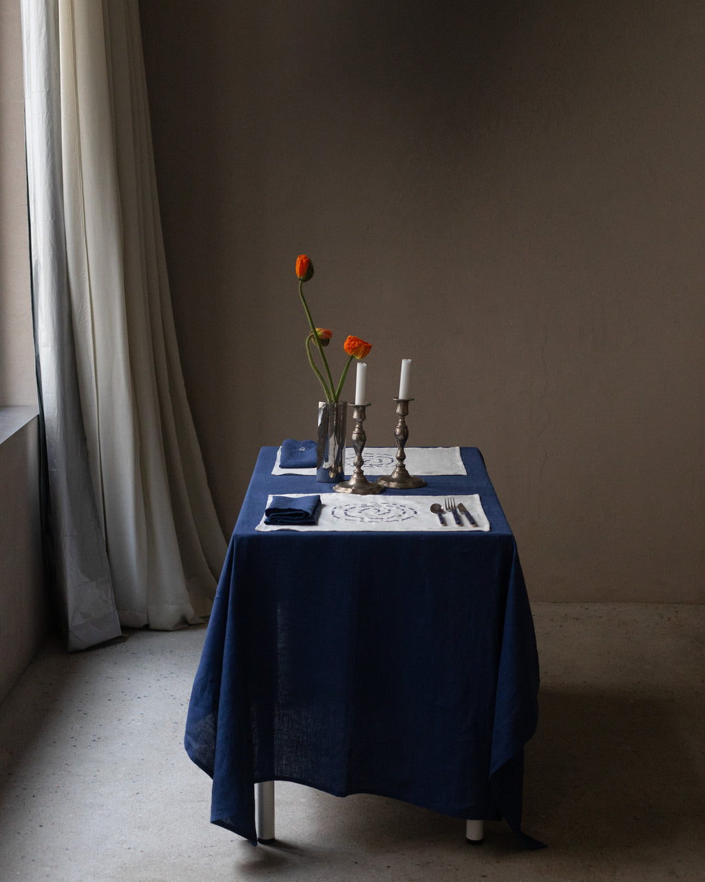 NEVER ENDING Tablecloth