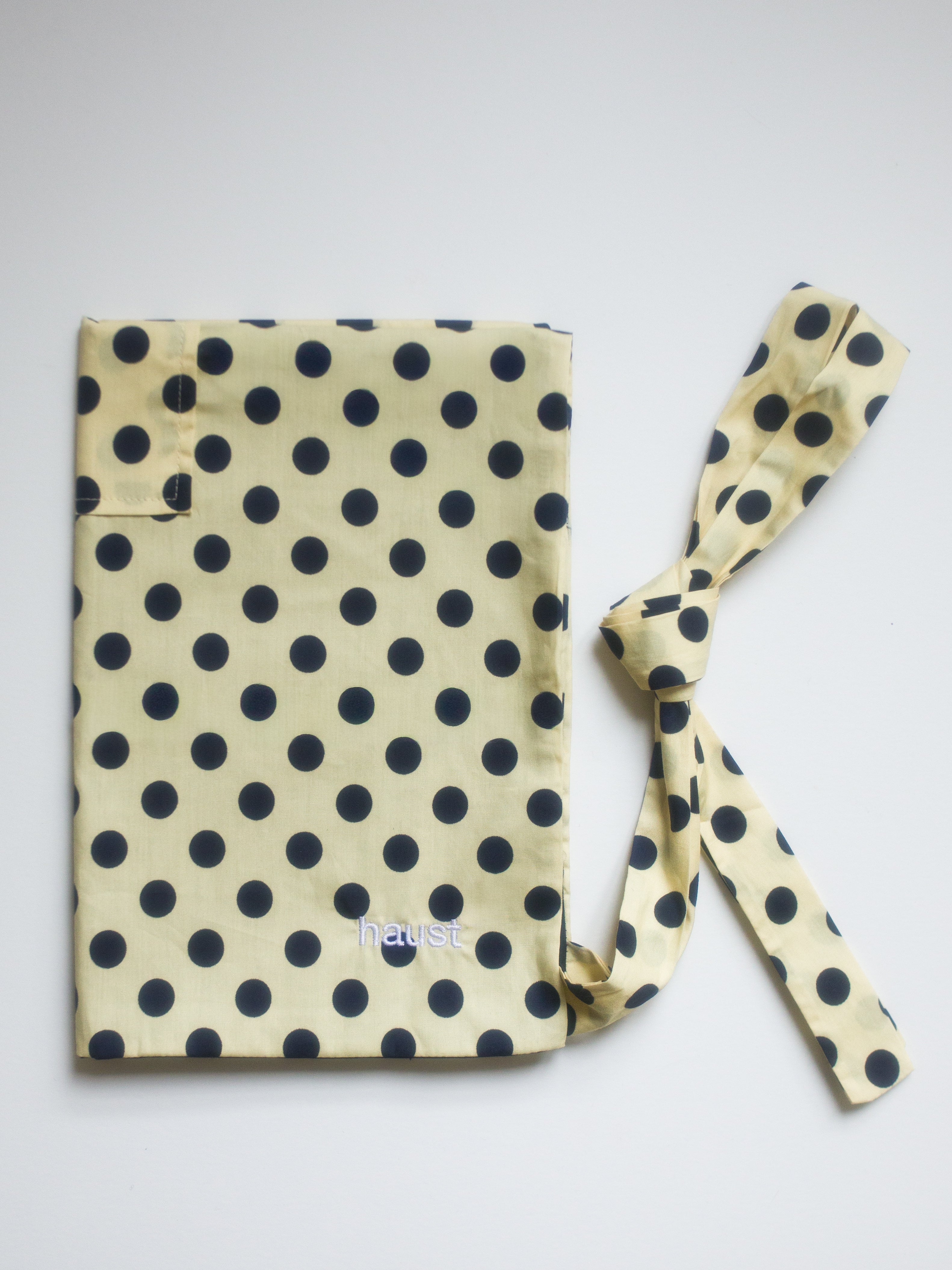 NIKI Signature Apron